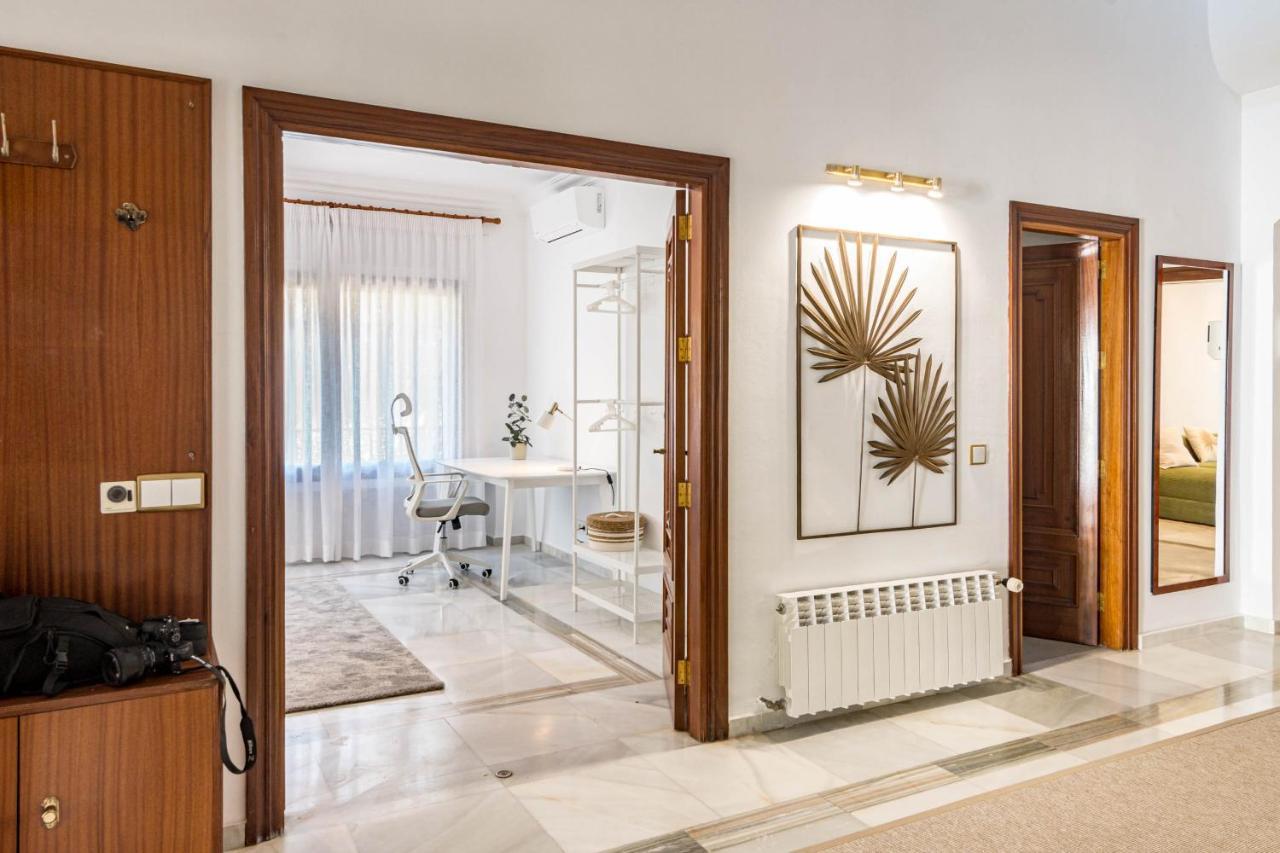 Seaside Paradise With A Private Pool And Walking Distance To The