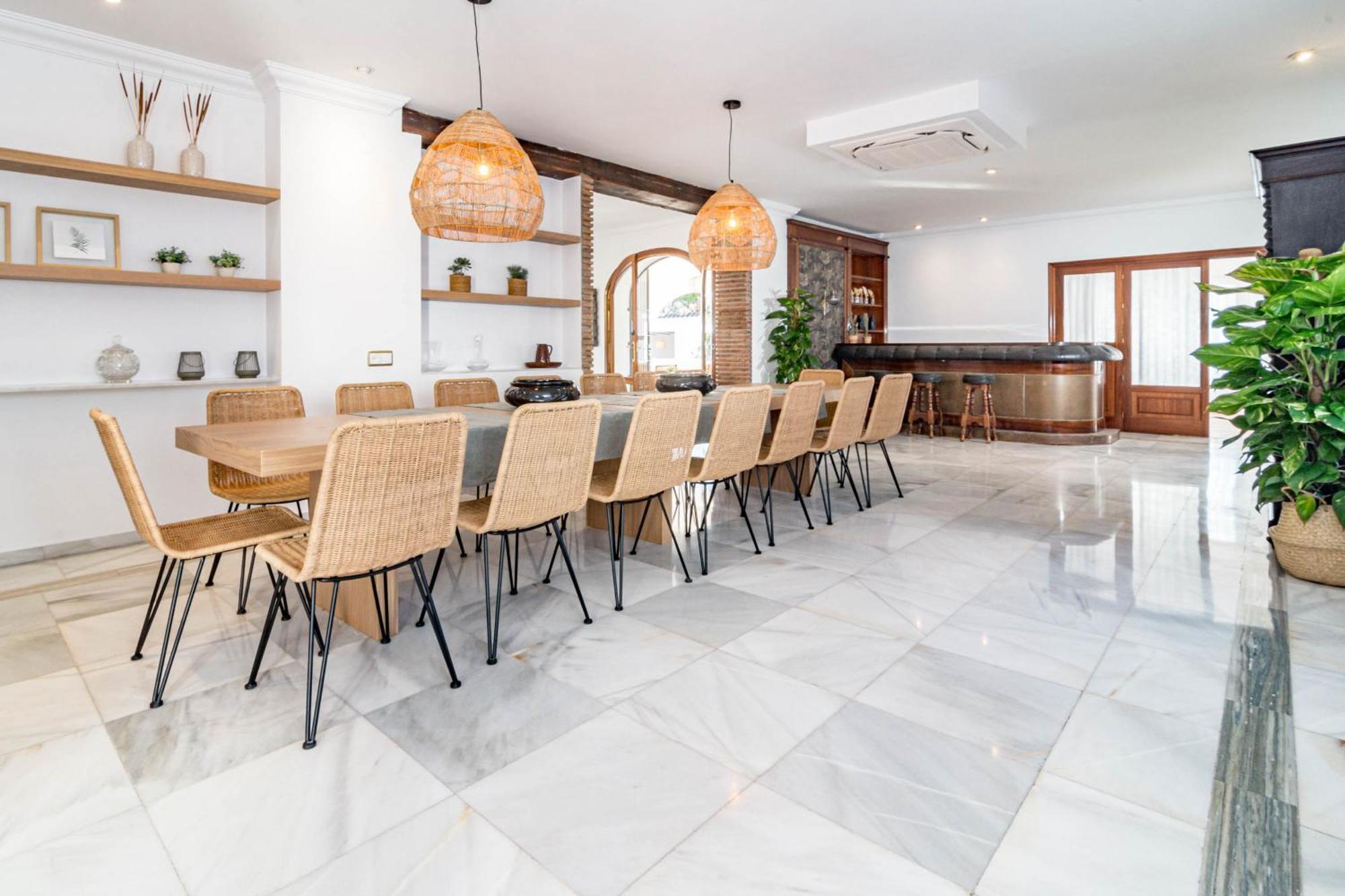 Villa Seaside Paradise With A Private Pool And Walking Distance To The