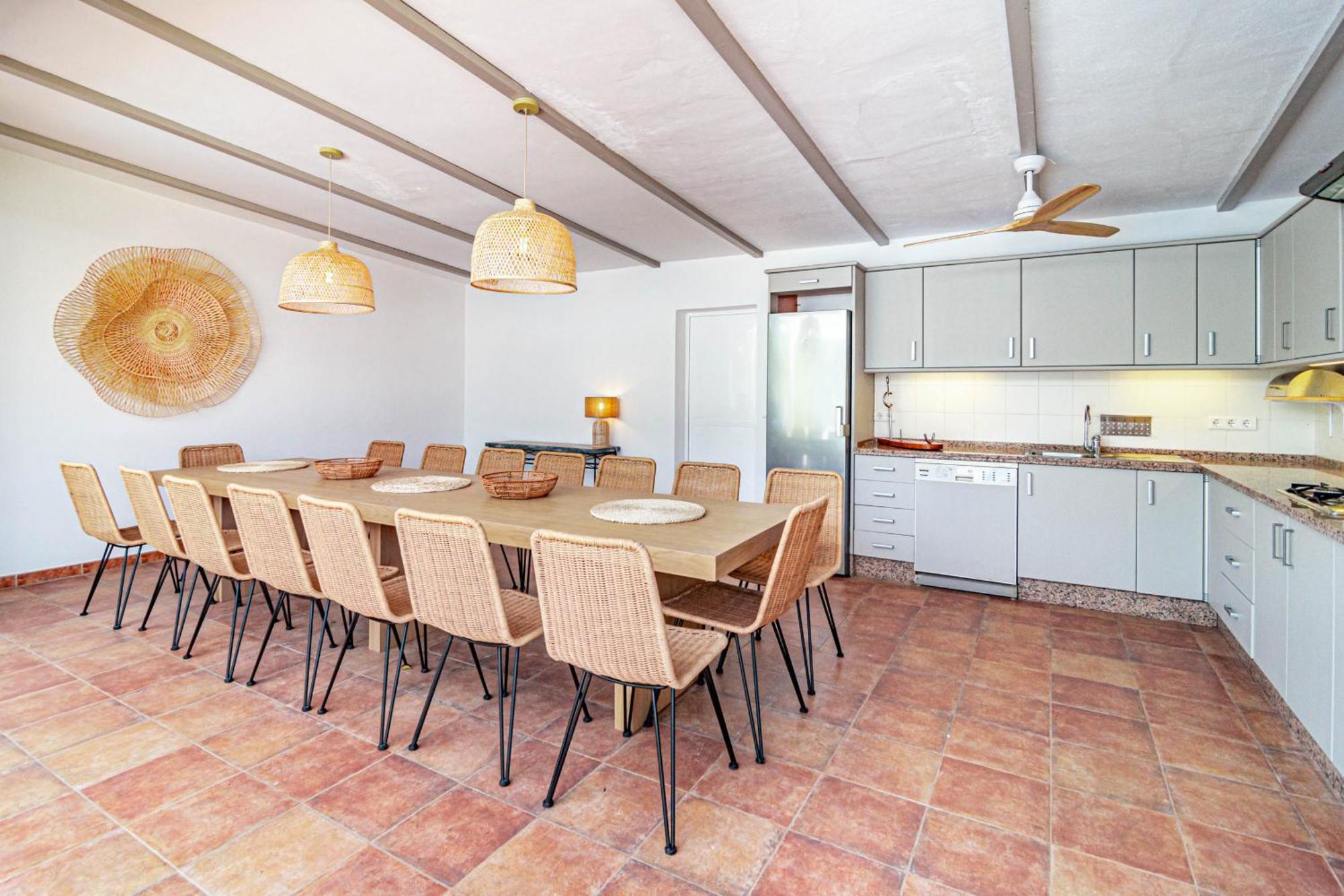 Villa Seaside Paradise With A Private Pool And Walking Distance To The *