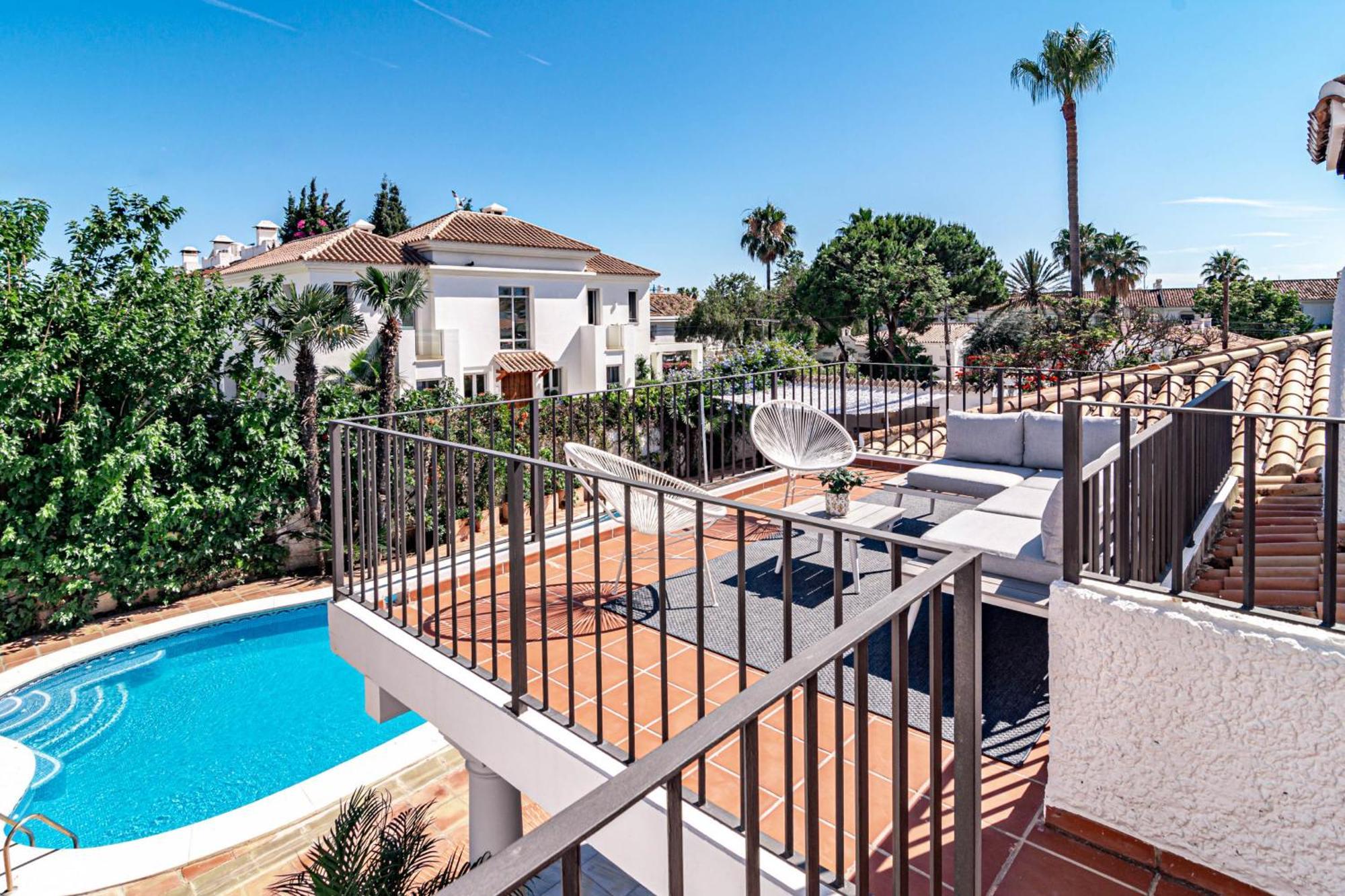 Seaside Paradise With A Private Pool And Walking Distance To The *