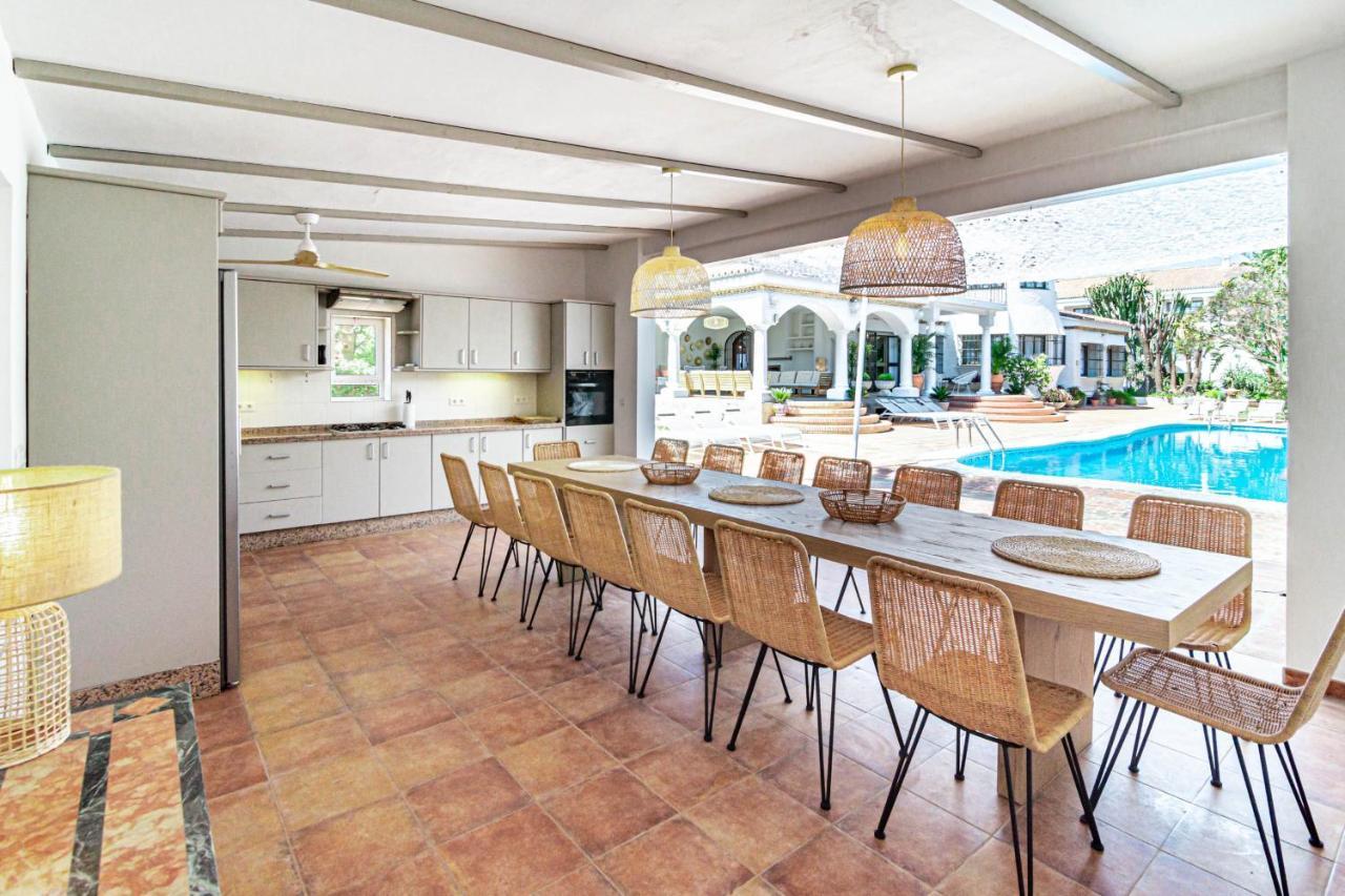 Seaside Paradise With A Private Pool And Walking Distance To The *