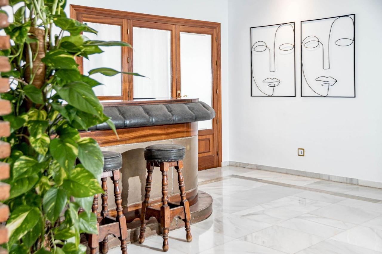 Villa Seaside Paradise With A Private Pool And Walking Distance To The *