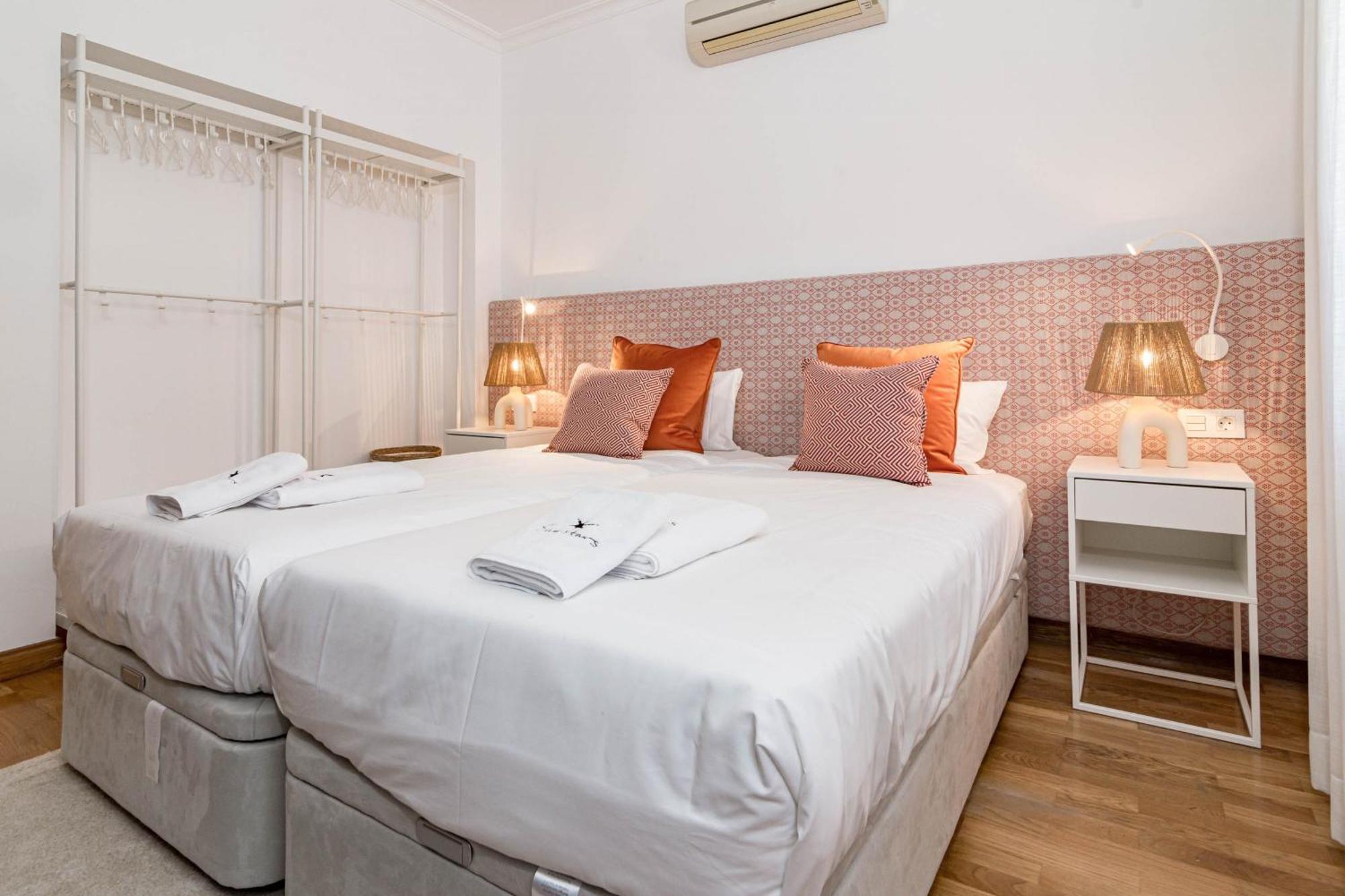 Seaside Paradise With A Private Pool And Walking Distance To The
