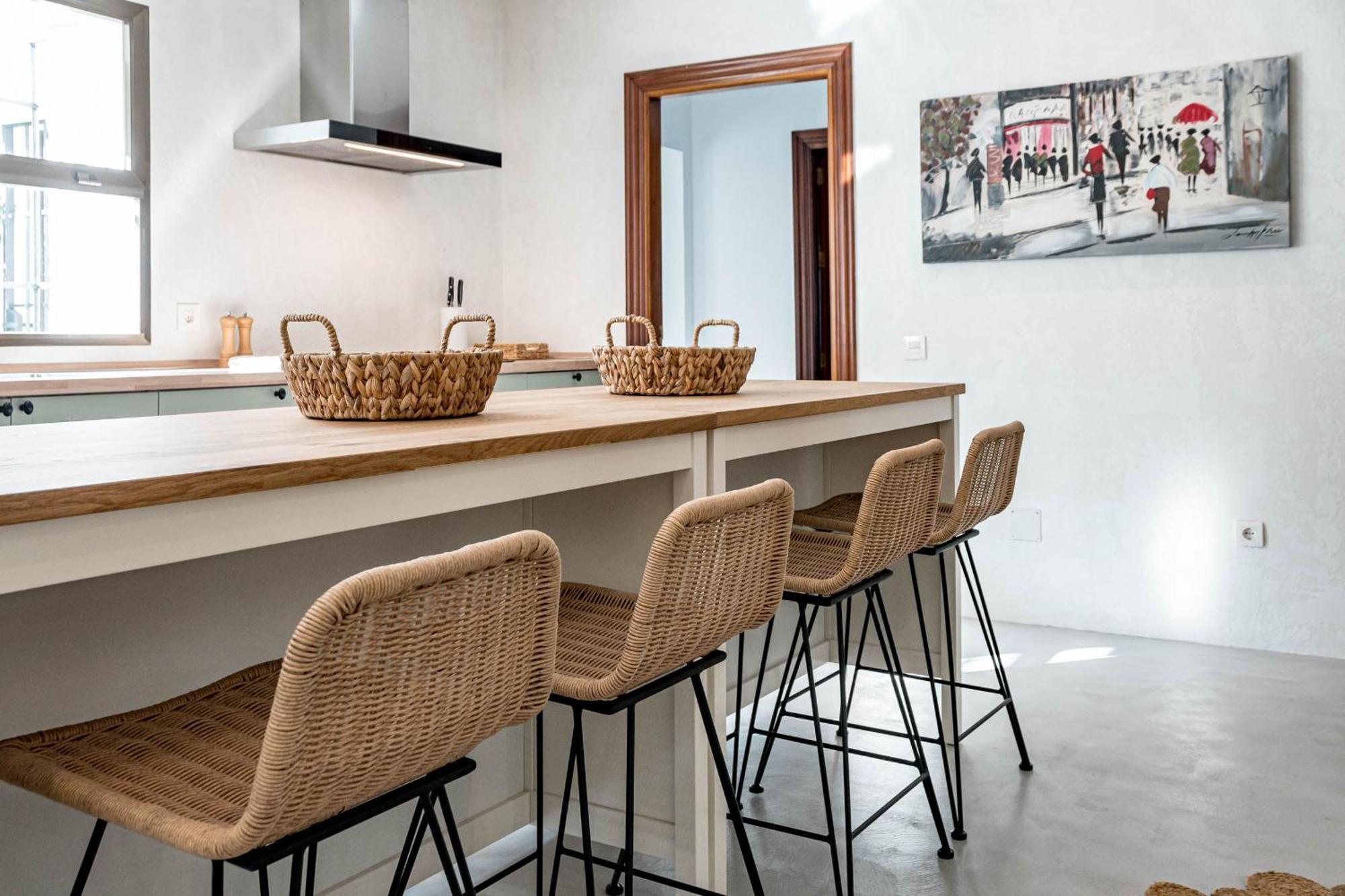 Seaside Paradise With A Private Pool And Walking Distance To The Villa *