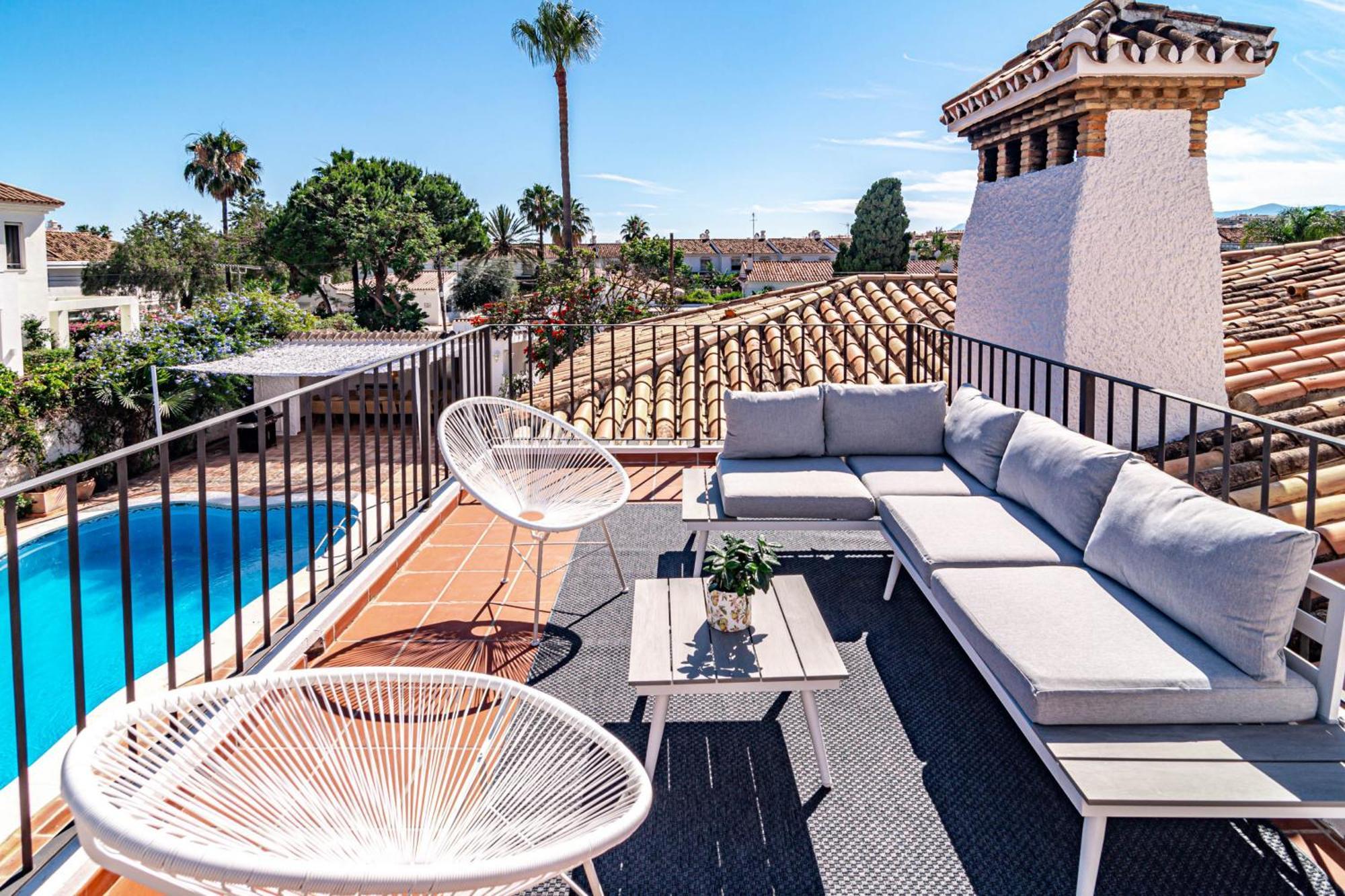 Villa Seaside Paradise With A Private Pool And Walking Distance To The *