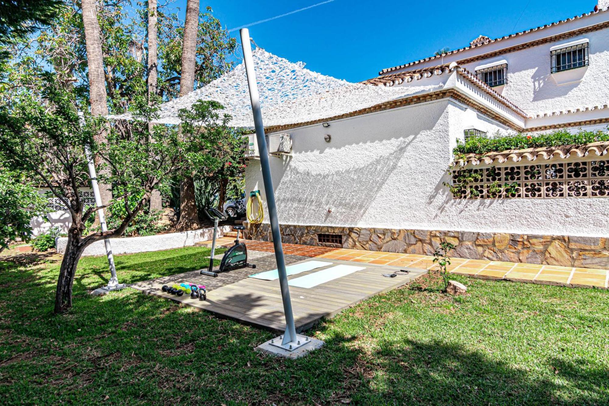 Villa Seaside Paradise With A Private Pool And Walking Distance To The *