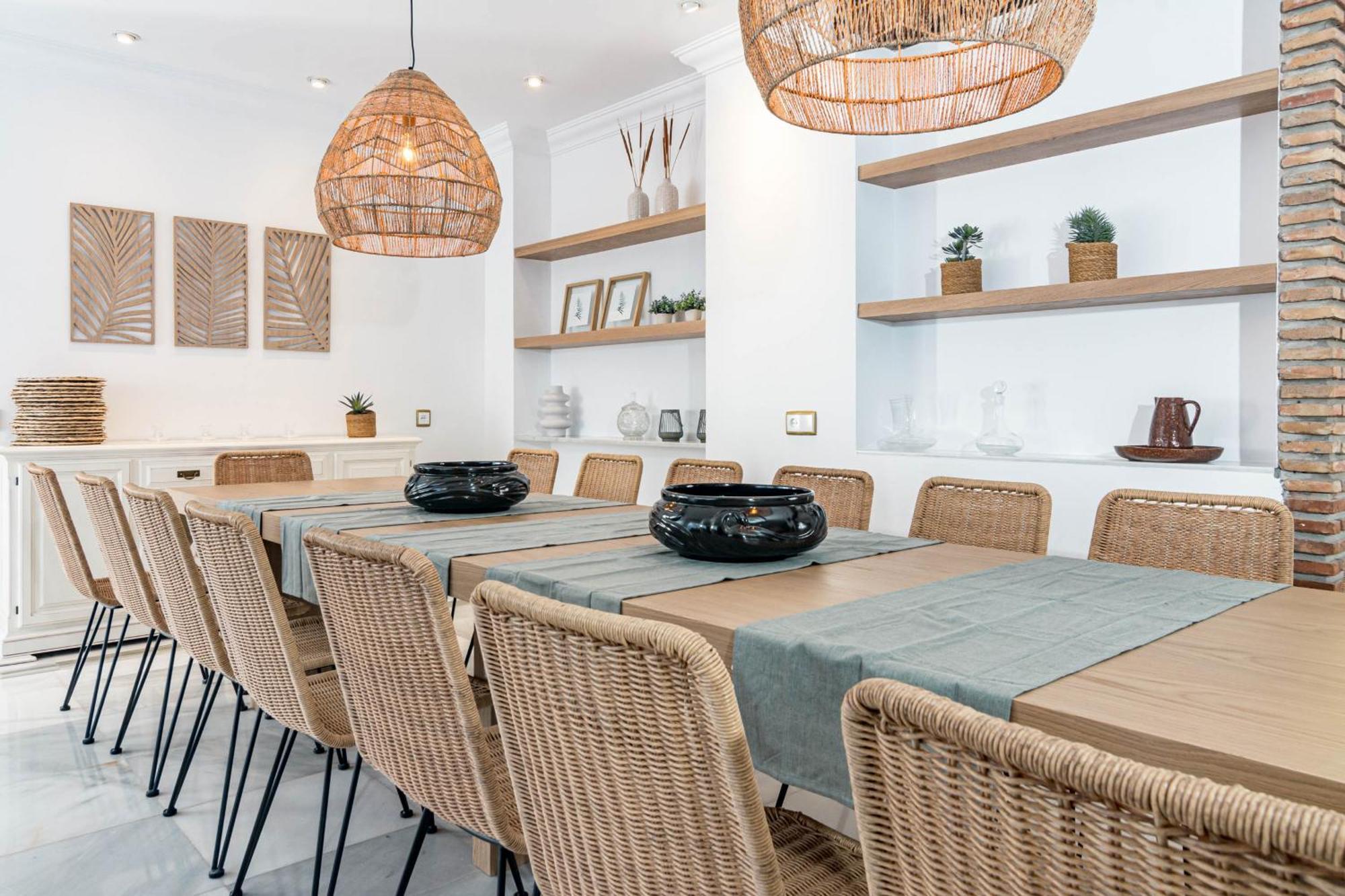 Seaside Paradise With A Private Pool And Walking Distance To The Marbella
