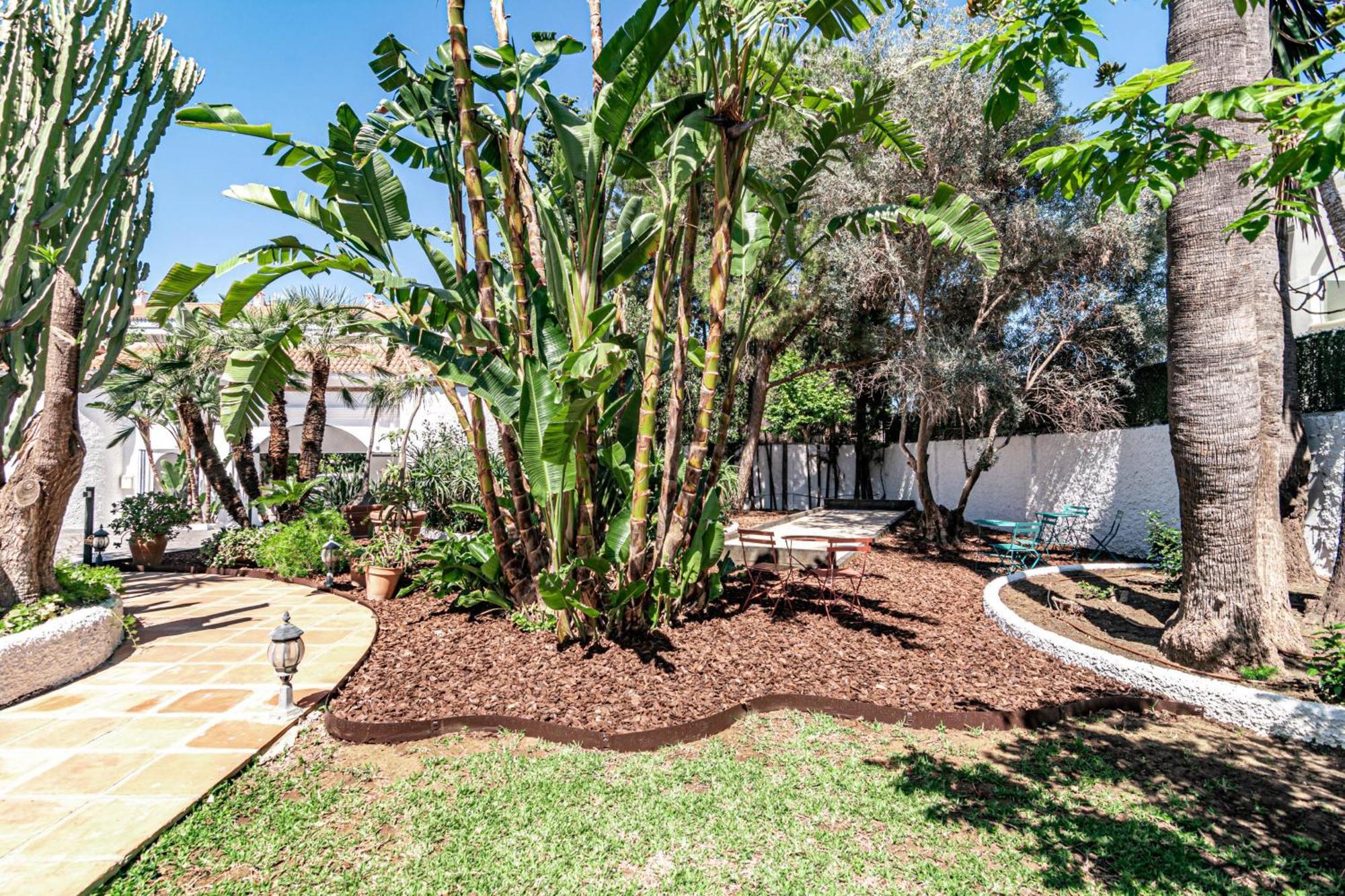 Seaside Paradise With A Private Pool And Walking Distance To The * Marbella